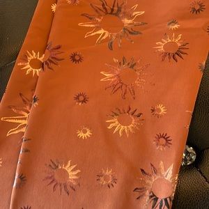 BNWT Beyond Yoga leggings Limited Print cinnamon sun
